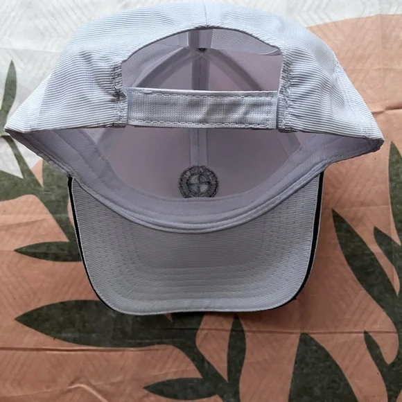 NWOT White BMW Hat - Picture 2 of 2